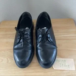 Dr. Martens Brook 2 Lace Hole Low Top Shoe Mens Dr Martens Brookline Lo Shoes In Black | Soletrader main image 4